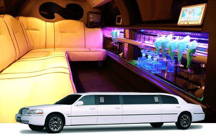 Lincoln Stretch Limousine - View 2